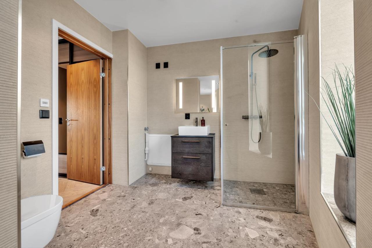 Penthouse In Downtown Tromso New Apartment Bagian luar foto