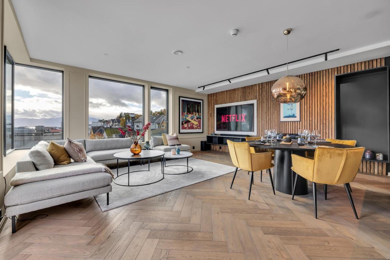 Penthouse In Downtown Tromso New Apartment Bagian luar foto
