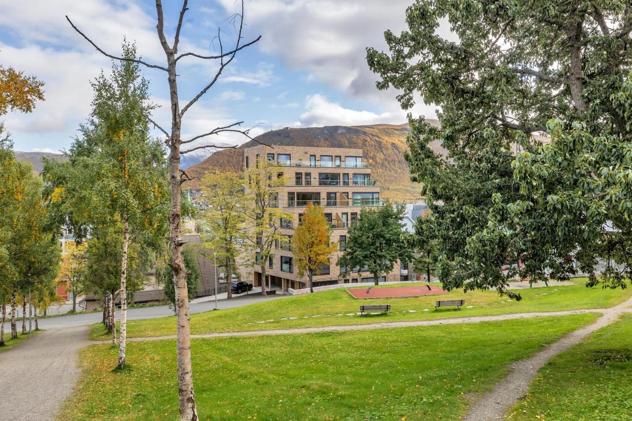 Penthouse In Downtown Tromso New Apartment Bagian luar foto